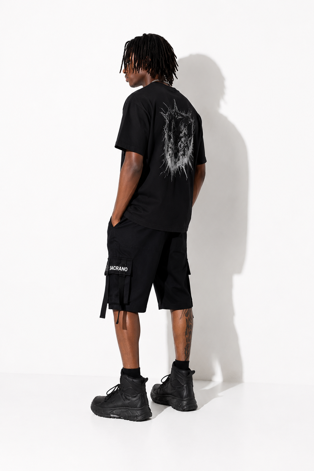 SHORT CARGO HOMME STREETWEAR NOIR de dos