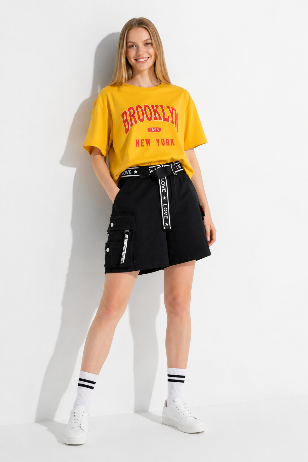 Short cargo femme taille haute avec ceinture LOVE