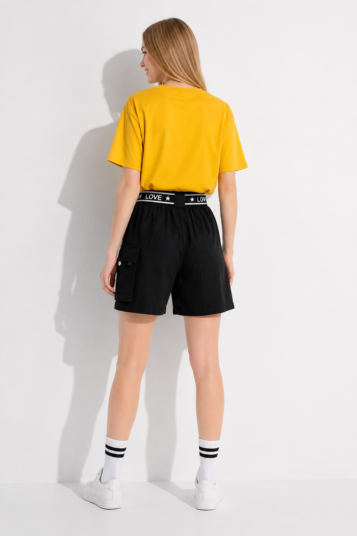 Short cargo femme taille haute avec ceinture LOVE noir de dos