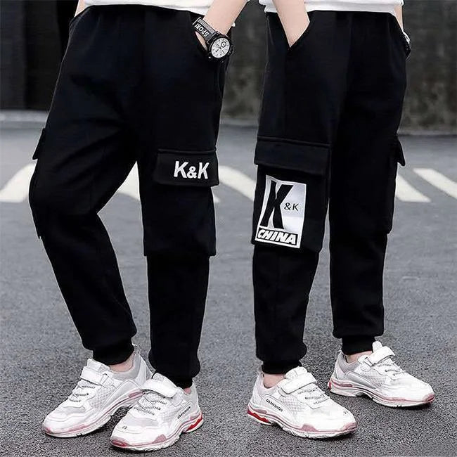 pantalon cargo garçon noir de face