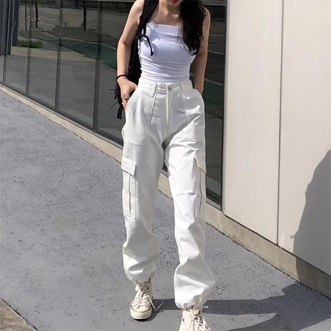 Tenue avec un pantalon cargo femme sale